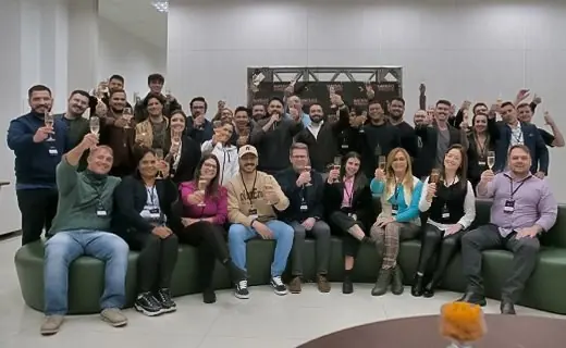 Empresários da Comunidade Visionários reunidos em um encontro da Stars